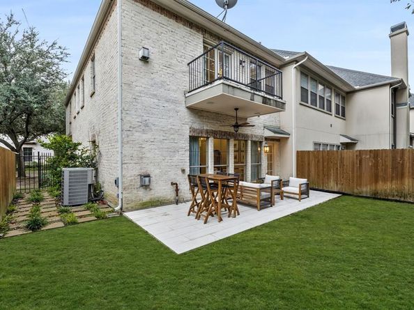 8815  Tudor Place , Dallas Texas 75228