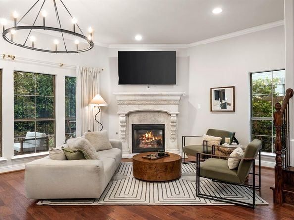 8815  Tudor Place , Dallas Texas 75228