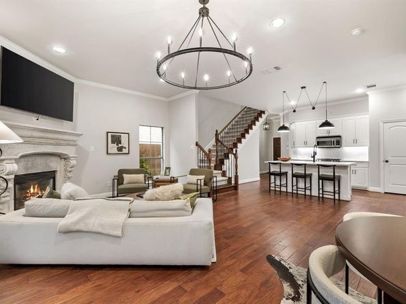 8815  Tudor Place , Dallas Texas 75228