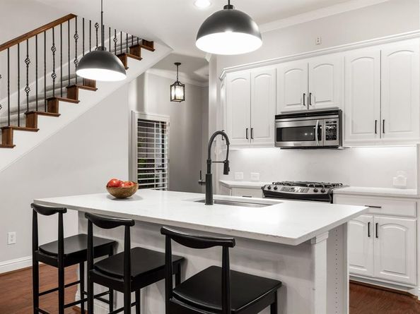 8815  Tudor Place , Dallas Texas 75228