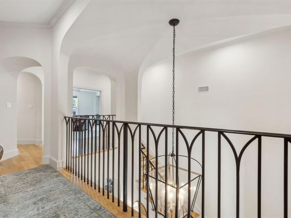 6622  Blue Valley Lane , Dallas Texas 75214