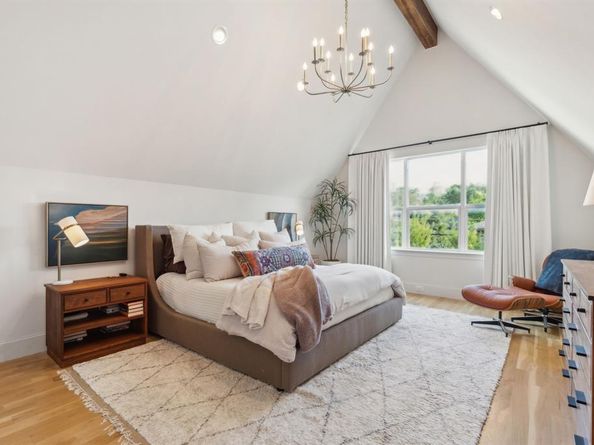 6622  Blue Valley Lane , Dallas Texas 75214