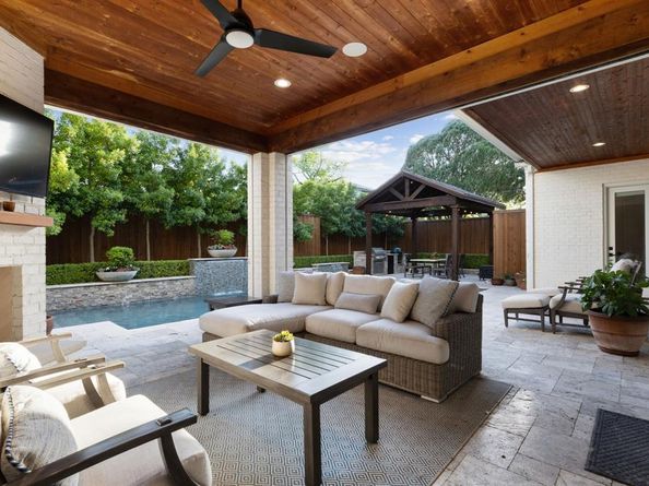 6622  Blue Valley Lane , Dallas Texas 75214