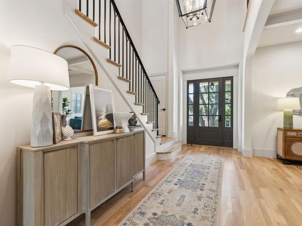 6622  Blue Valley Lane , Dallas Texas 75214