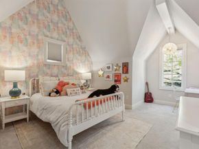 6622  Blue Valley Lane , Dallas Texas 75214