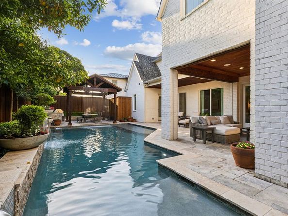 6622  Blue Valley Lane , Dallas Texas 75214