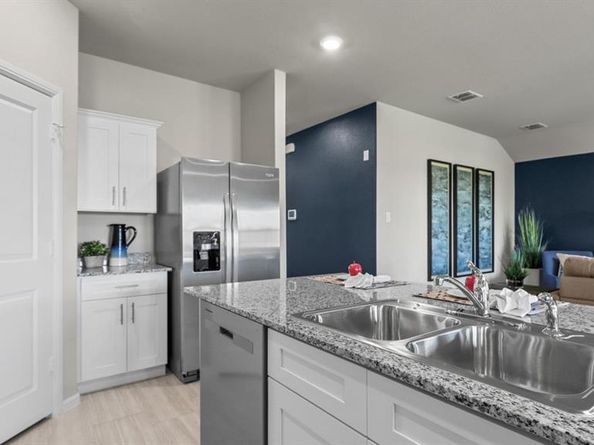 1724  GILLENS Avenue , Fort Worth Texas 76140