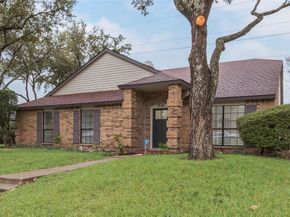 1040  Eagle Drive , DeSoto Texas 75115