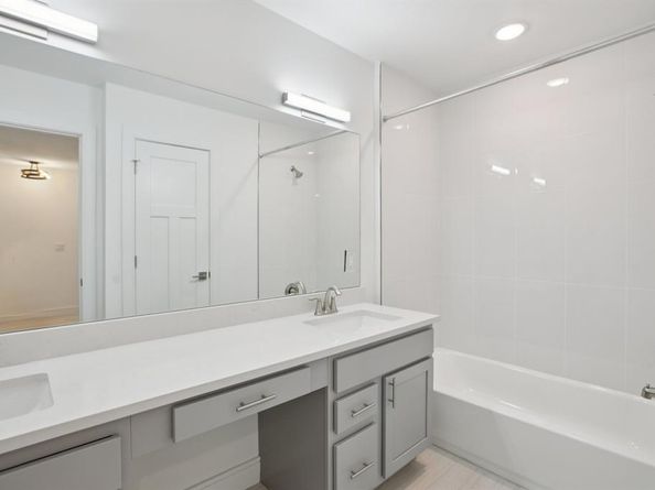 300, 302, 304  Tesla Circle , Round Rock Texas 78681