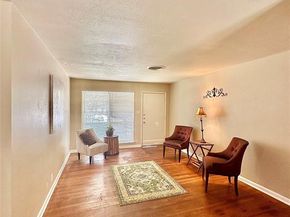 817  Laguna Drive , Denton Texas 76209