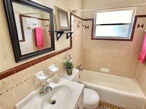 817  Laguna Drive , Denton Texas 76209