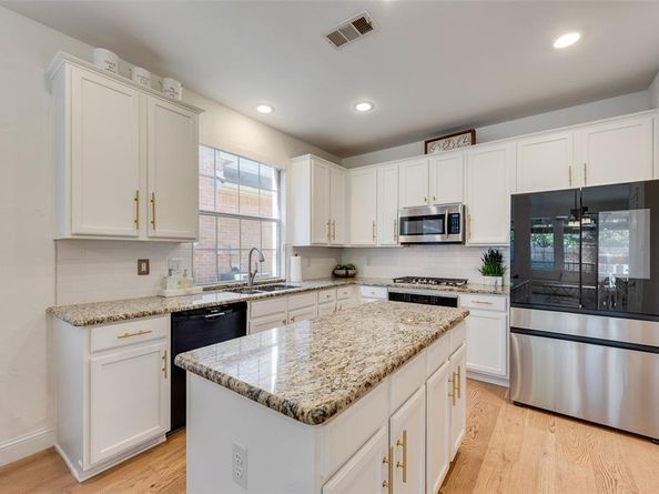 3909  Sharondale Drive , Flower Mound Texas 75022