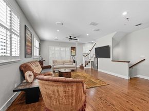 2411 N Hall Street  8, Dallas Texas 75204
