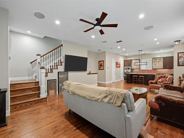 2411 N Hall Street  8, Dallas Texas 75204