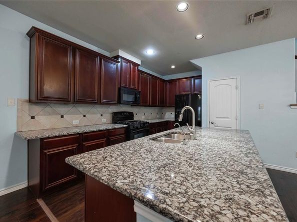 8901  Whitehead Street , McKinney Texas 75070