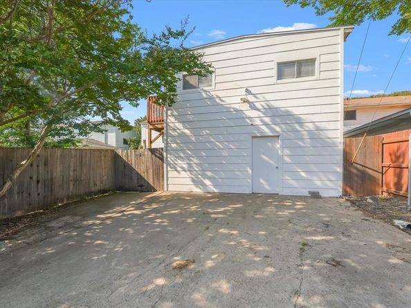 5416  Winton Street , Dallas Texas 75206