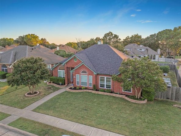 6617  Stamps Street , Rowlett Texas 75089