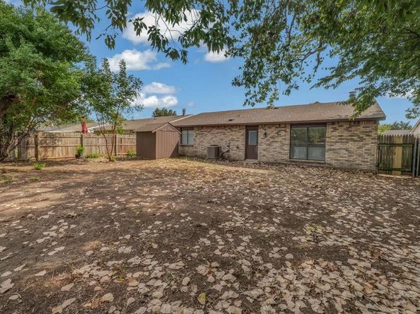 1130  Clark Trail , Grand Prairie Texas 75052