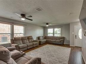 14846  Canyonridge Drive , Balch Springs Texas 75180