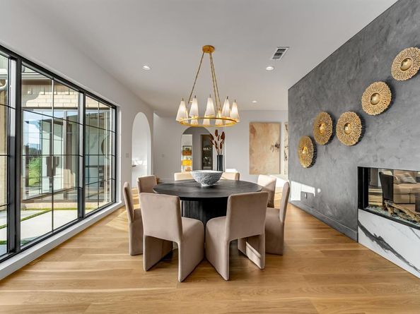 10050  Gooding Drive , Dallas Texas 75229