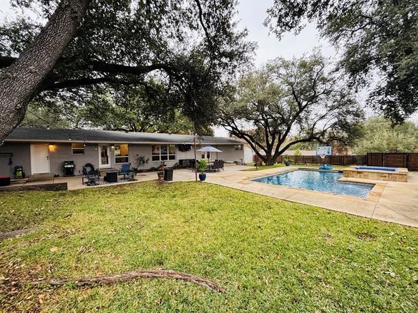 4236  Shannon Drive , Fort Worth Texas 76116