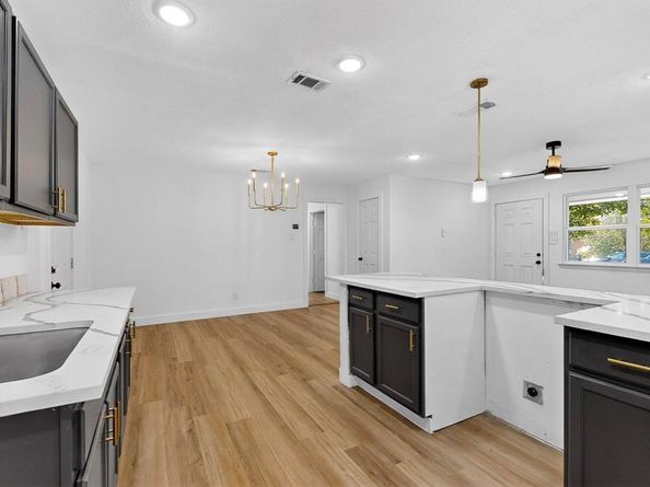 2309  52nd Street , Dallas Texas 75216