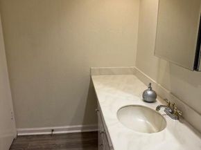 2805  Lineville Drive  203, Farmers Branch Texas 75234