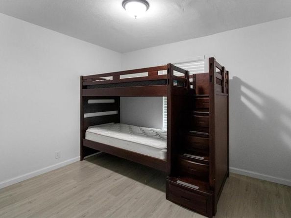 608 N East Street , Arlington Texas 76011