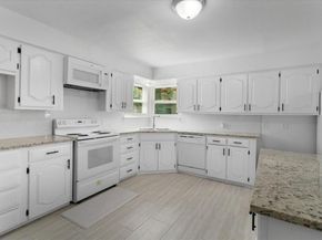 608 N East Street , Arlington Texas 76011