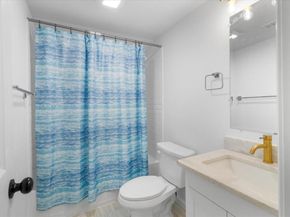 608 N East Street , Arlington Texas 76011
