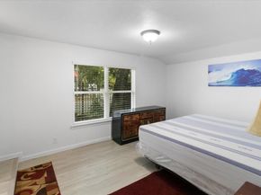 608 N East Street , Arlington Texas 76011