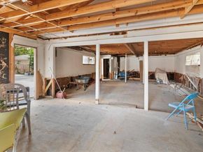 608 N East Street , Arlington Texas 76011