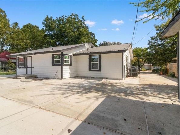 608 N East Street , Arlington Texas 76011