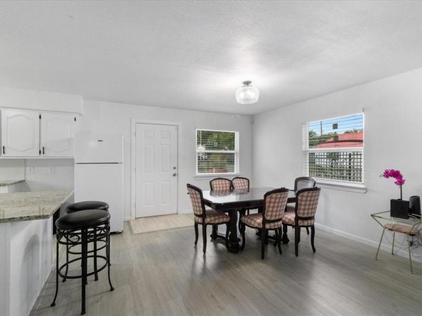 608 N East Street , Arlington Texas 76011