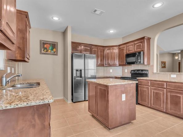 11029  Hawks Landing Road , Fort Worth Texas 76052
