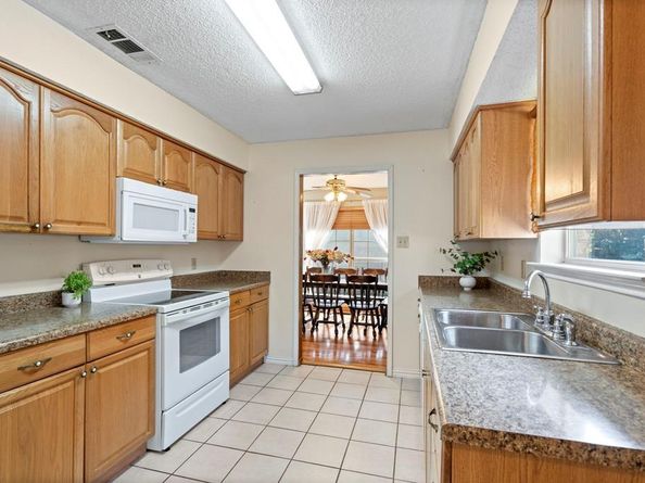 5801  Stone Meadow Lane , Fort Worth Texas 76179