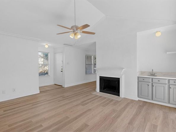 5300  Keller Springs Road  2062, Dallas Texas 75248
