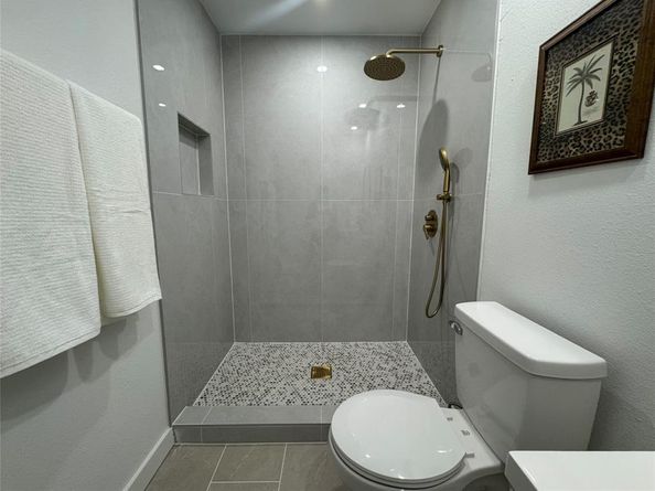 8713  Linda Vista Drive , Rowlett Texas 75088
