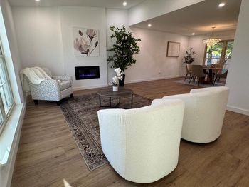 8713  Linda Vista Drive 