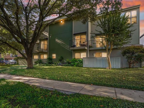 4211  Holland Avenue  105, Dallas Texas 75219