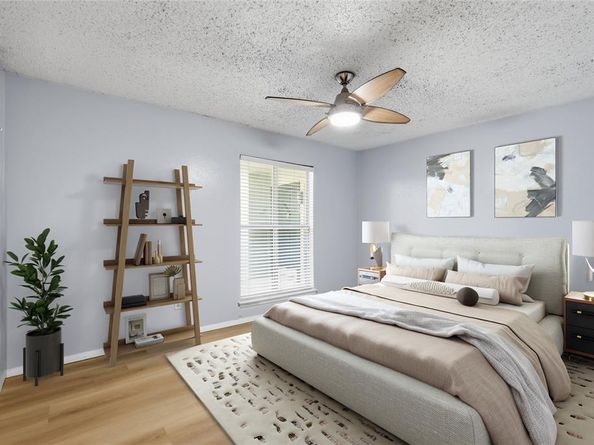 4211  Holland Avenue  105, Dallas Texas 75219