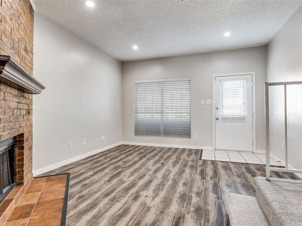 633  Carriagehouse Lane  I6, Garland Texas 75040