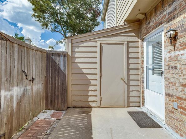 633  Carriagehouse Lane  I6, Garland Texas 75040