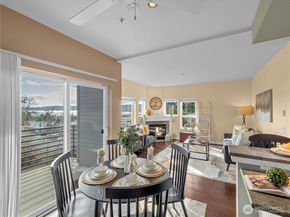 6100 NE 181st Street 4, Kenmore WA 98028