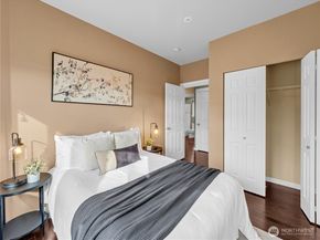 6100 NE 181st Street 4, Kenmore WA 98028