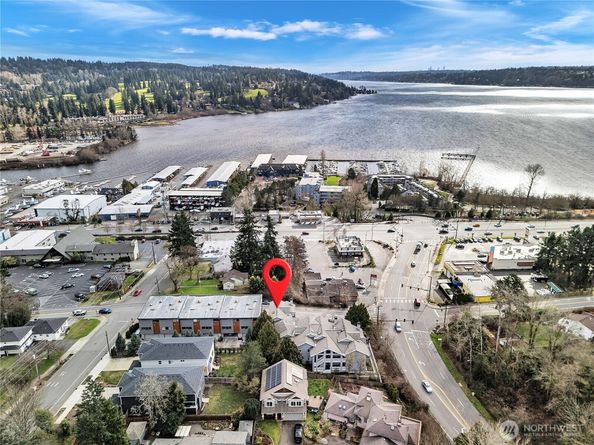 6100 NE 181st Street 4, Kenmore WA 98028