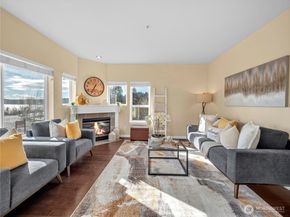 6100 NE 181st Street 4, Kenmore WA 98028