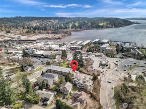 6100 NE 181st Street 4, Kenmore WA 98028