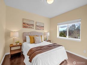 6100 NE 181st Street 4, Kenmore WA 98028