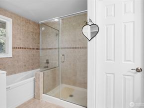 12424 106th Place NE, Kirkland WA 98034